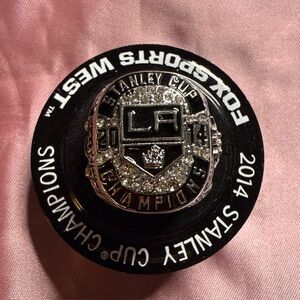 2014 Los Angeles Kings Stanley Cup Championship Replica Ring NHL